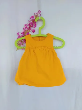 Très belle robe doublé 3 mois