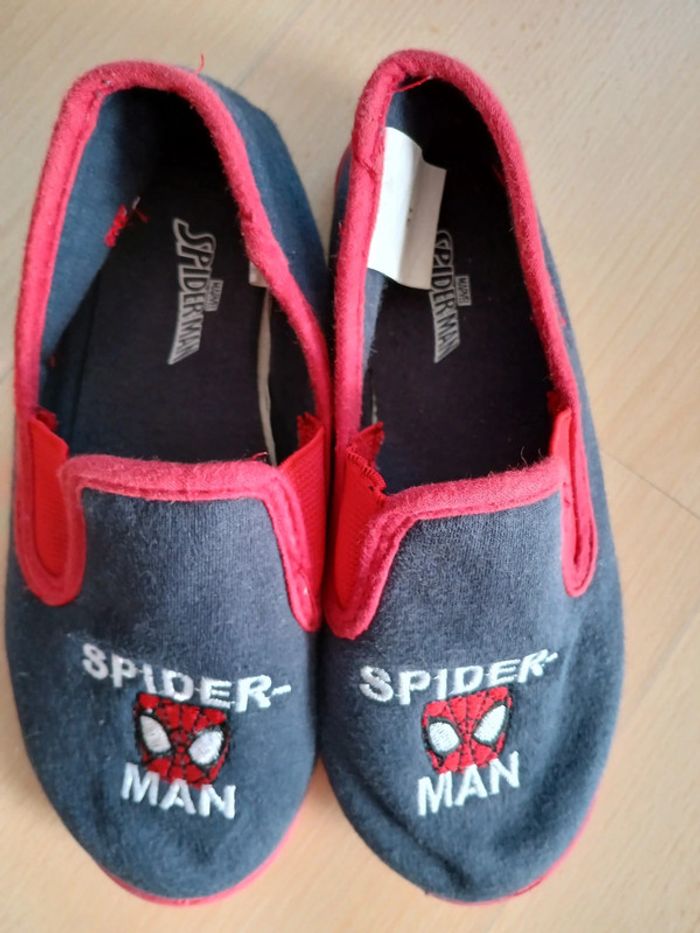 Chaussons spiderman taille 31 - photo numéro 2