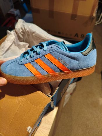 Adidas gazelle taille 35 neuves