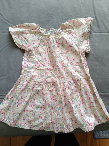 Robe légère à fleurs 