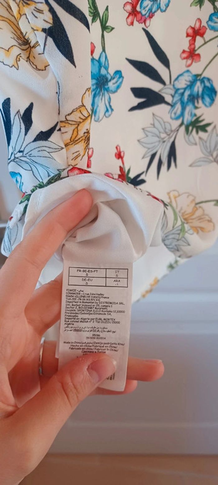 Débardeur femme fleurie Pimkie, taille S, en très bon état. - photo numéro 5
