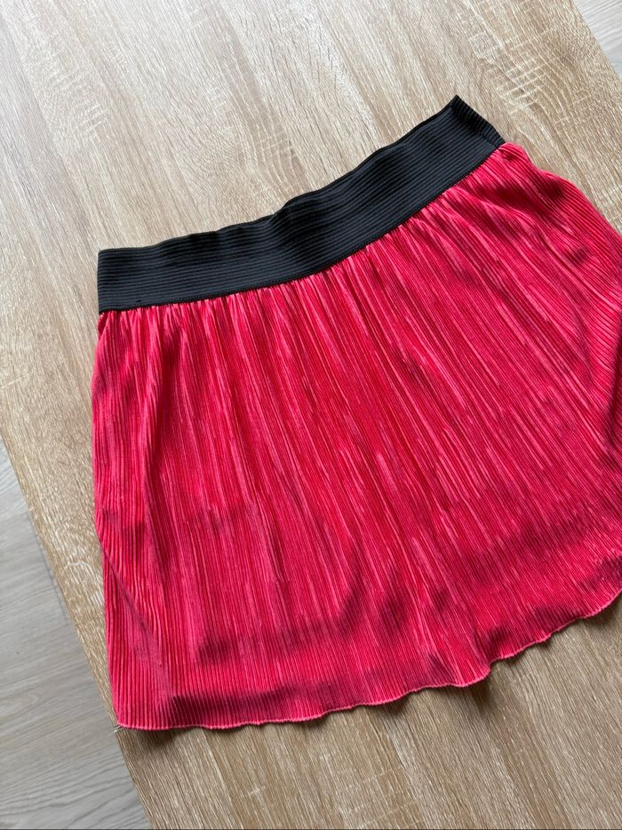 Jupe fluide avec doublure rouge noir élastique inside taille 40 L - photo numéro 2