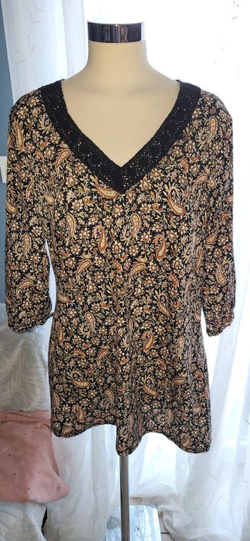 Blouse dentelle poitrine cache cache L