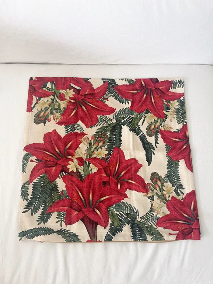 Lot 2 taies d'oreiller neuves Zara Home à fleurs - photo numéro 3