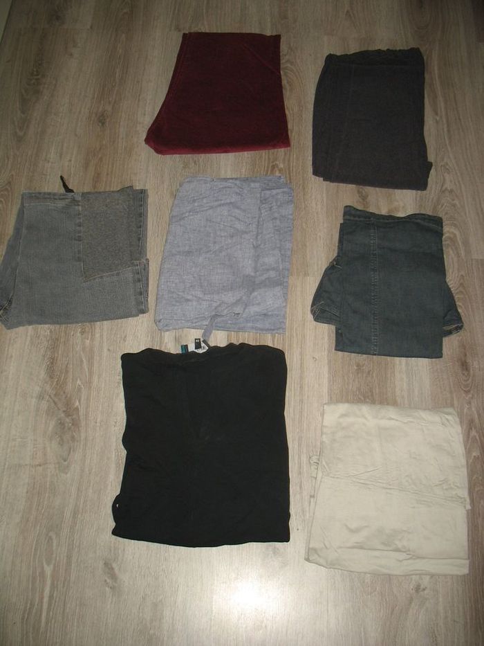 LOT DE 7 VÊTEMENTS DE GROSSESSE - TAILLE 42 - n°04