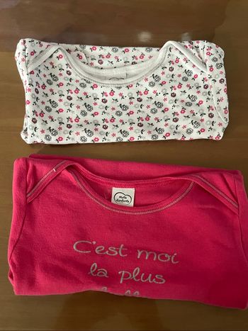 2 bodies blanc/rose Mots d’enfants 18 mois