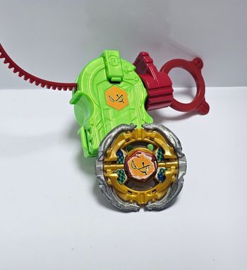 Toupie Beyblade Métal Fusion Inferno Sagittario 
