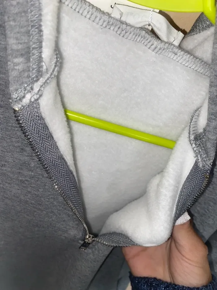 Pull gris fourré à l’intérieur - photo numéro 3