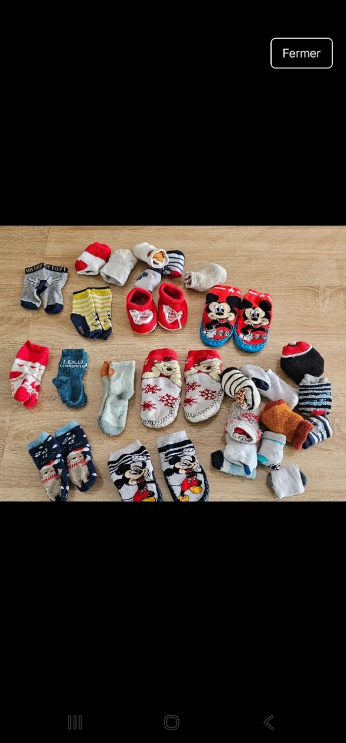 Lot de chaussettes et chaussons chaussettes