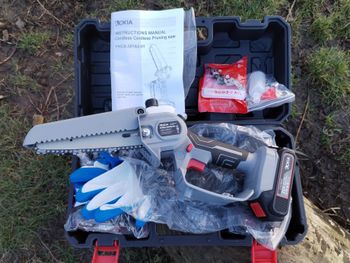 mini tronçonneuse sur batterie 