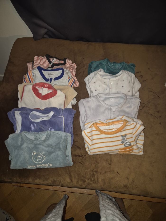Lot pyjama 10p - photo numéro 2