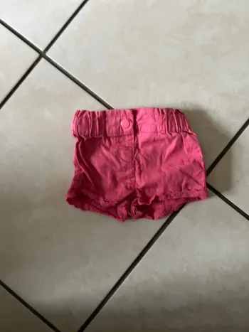 Short 3 mois