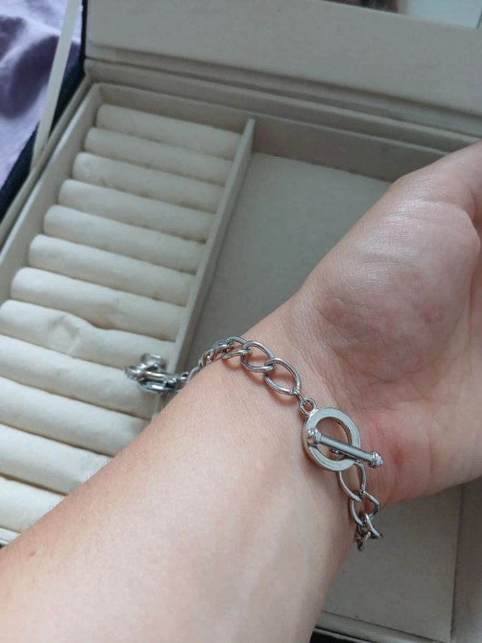 Bracelet avec des charmes - photo numéro 2