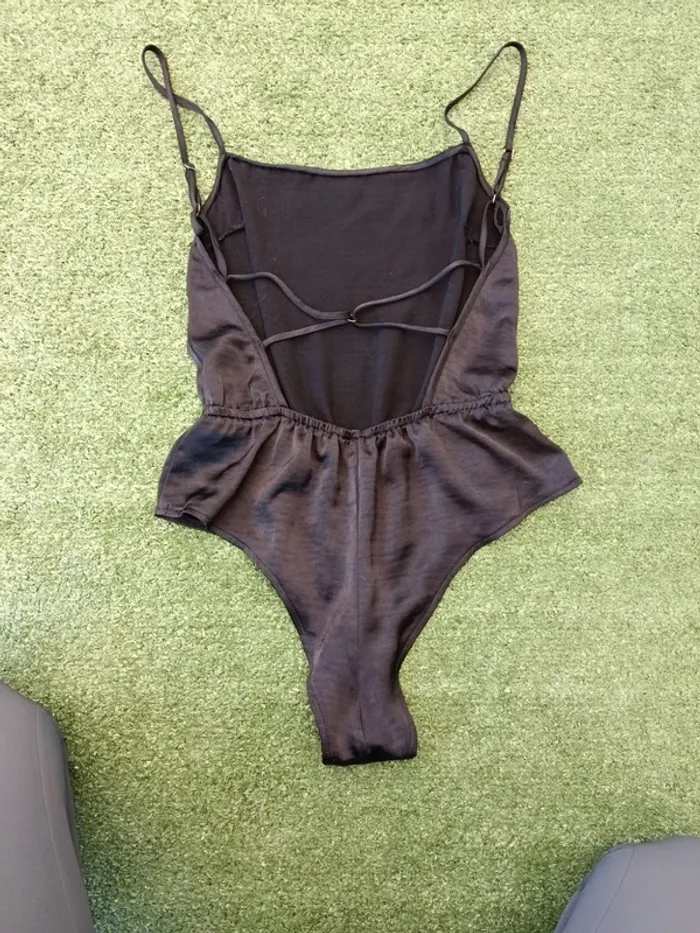 Pyjama body nuit satin noir Etam taille S - photo numéro 4