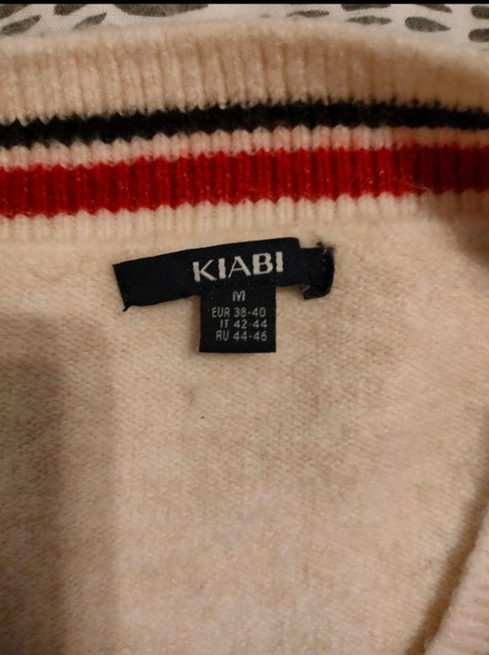 Pull femme Kiabi taille M bande rouge de couleur beige - photo numéro 2