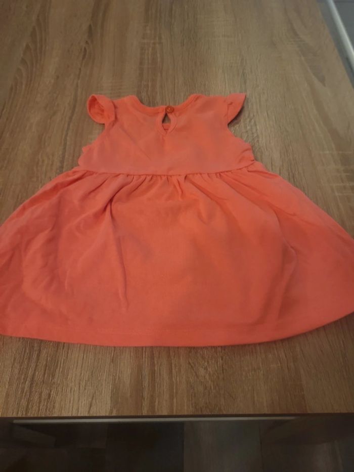 Robe. - photo numéro 2