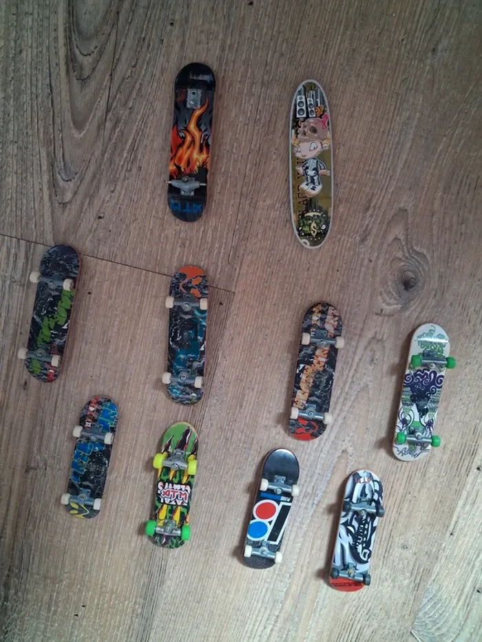 Lot de 10 Fingerboards Tech Deck – séries collector