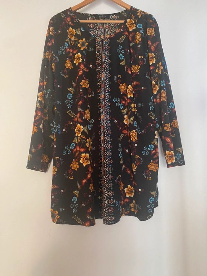 Très jolie robe courte tunique Nitya taille L état neuf