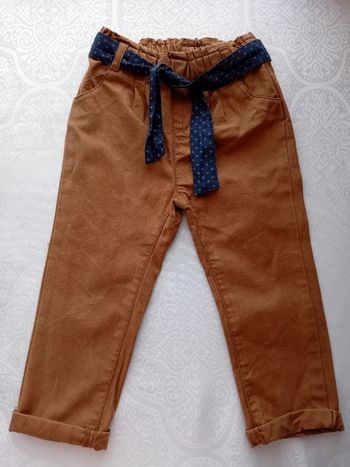 Jean avec ceinture 24 mois