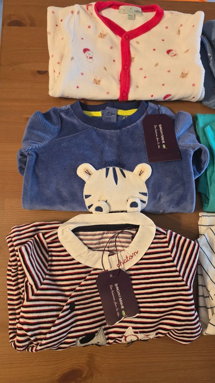 (Neufs non portés) 🤩🥰💙superbe lot pyjamas 9 mois garçon 🥰💙 - photo numéro 2