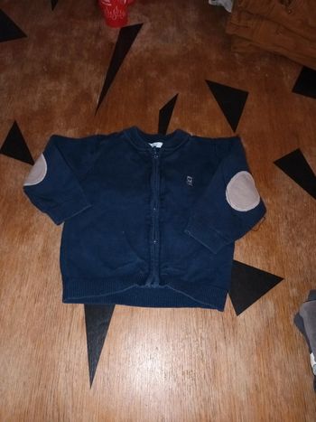 Gilet zippé  18 mois