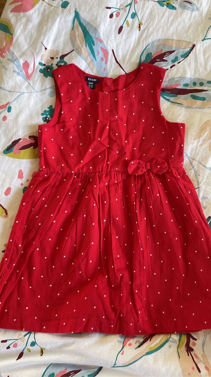 Robe fille 24 mois jamais servie