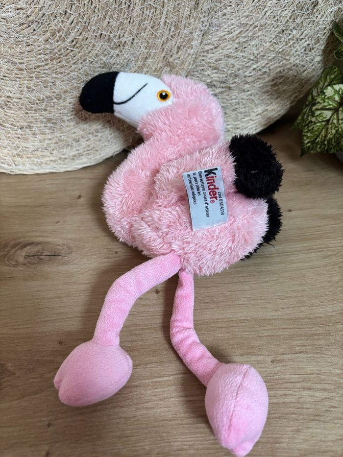 Doudou flamant rose noir kinder