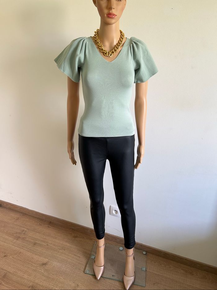 Haut vert neuf à manches courtes Vero Moda taille XS (valeur 30€) - photo numéro 3