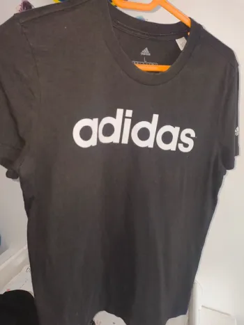 T-shirt adidas femme taille L excellent état