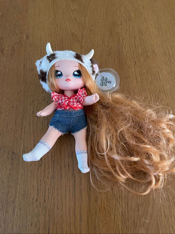Poupée nanana surprise