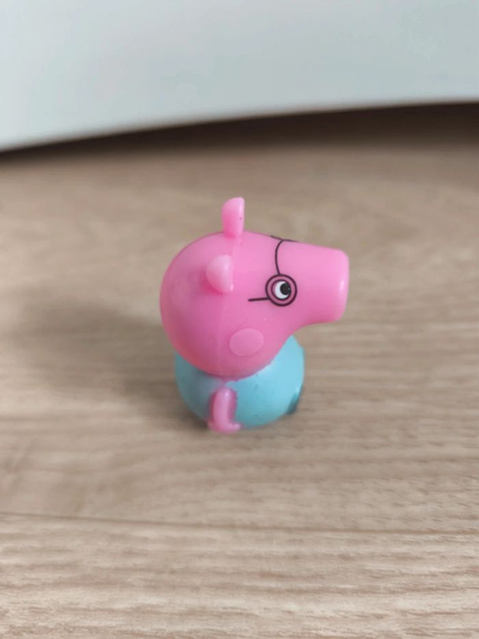 Figurine Peppa pig - photo numéro 4