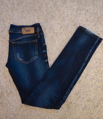 Jeans  kids Diesel 1978 taille 14 ans , taille S