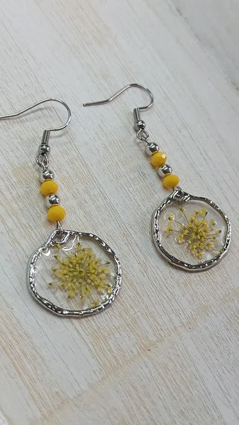 Jolies boucles pendantes