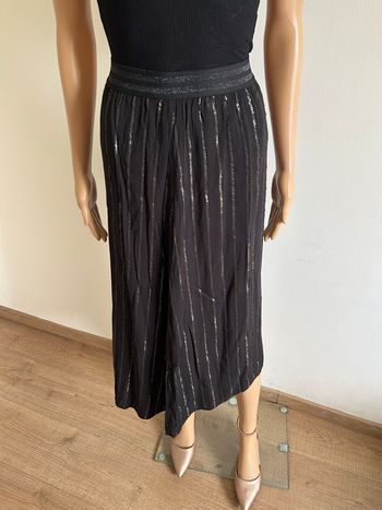 Jupe noire et brillante mi longue LPB Woman taille 38 TBE