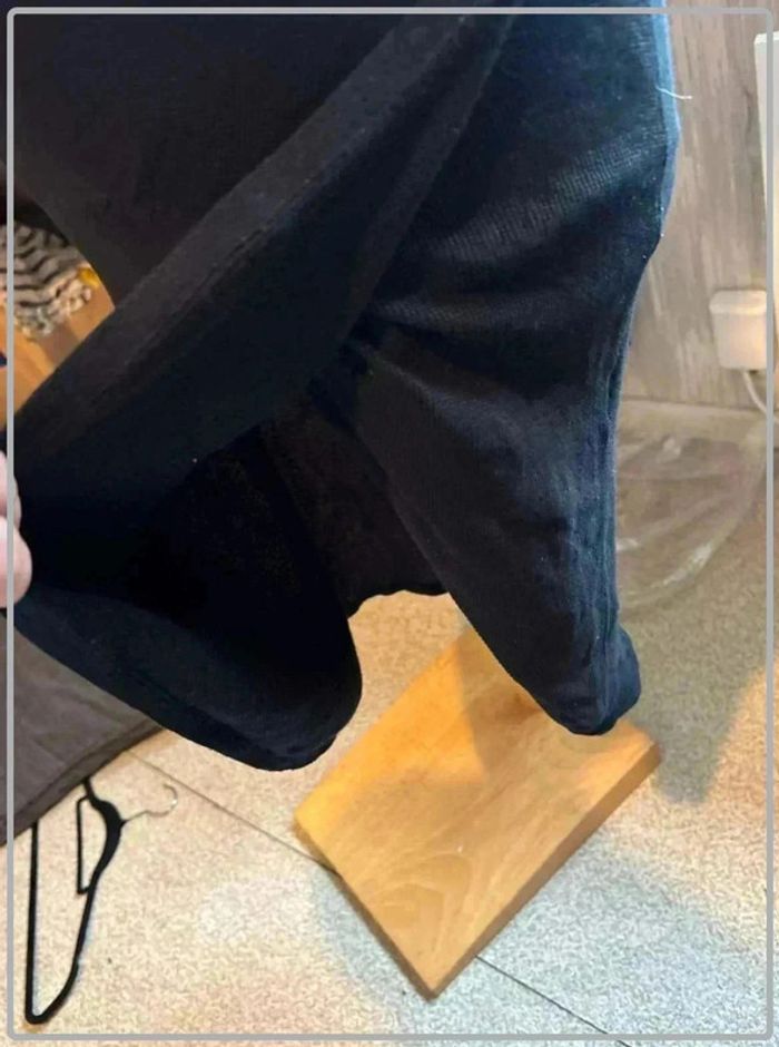 Magnifique robe taille 36 marque Hugo boss - photo numéro 6