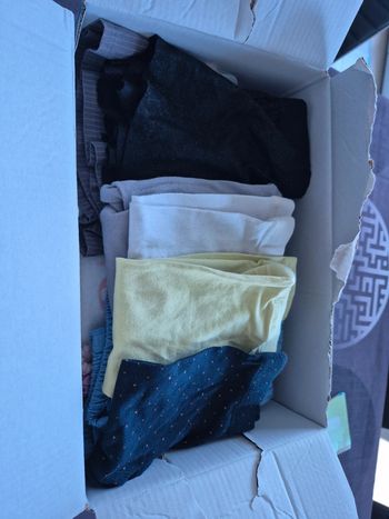 Boîte mystères vêtements fille 6 mois