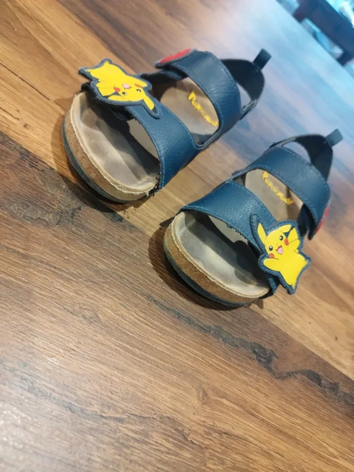 Sandales "Pokemon" H&M - Taille 28 - photo numéro 6