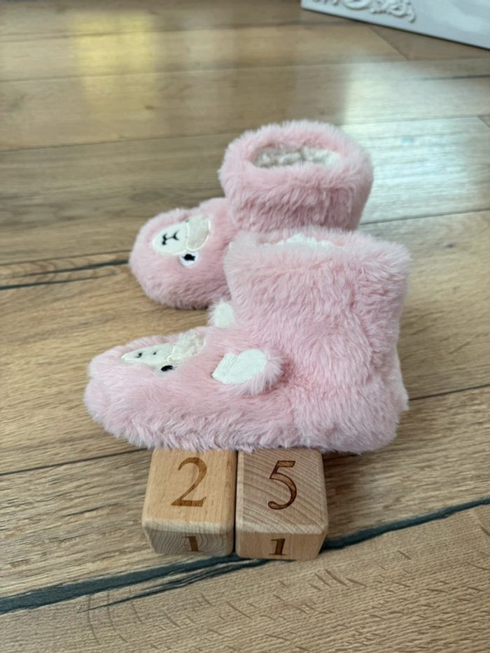 Chaussons boots Lama pointure 24/25 fille - photo numéro 2