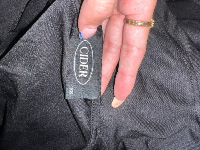 Robe noire - photo numéro 3