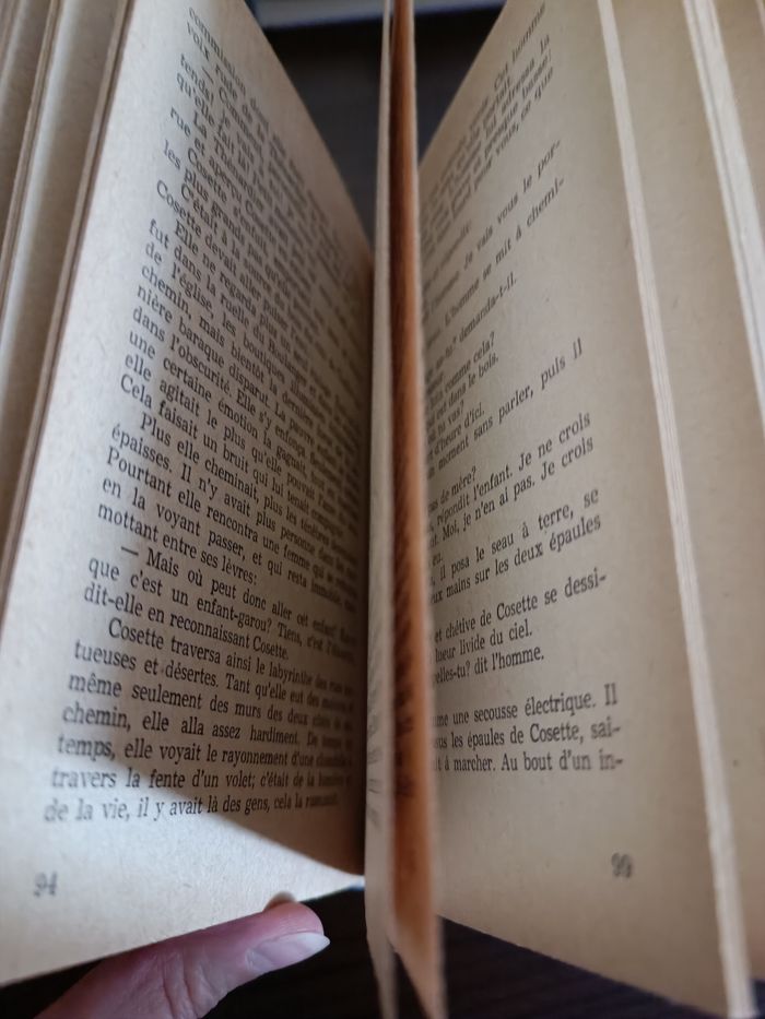 Livre les misérables Victor Hugo - photo numéro 2