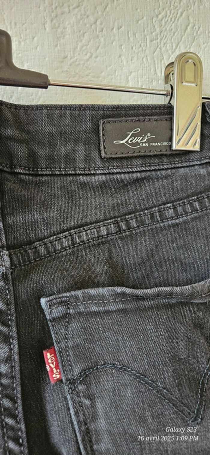 Levi's bold curve 25/32 - photo numéro 7
