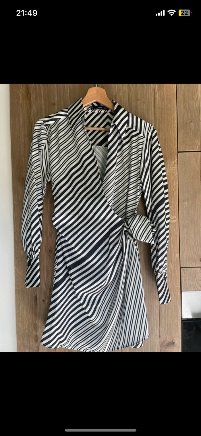Robe courte Mango xs