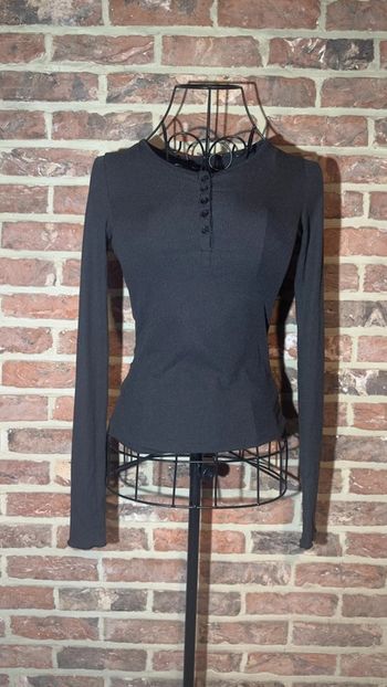 Haut a longues manches noir ligné élastique Dazy Taille S / 36