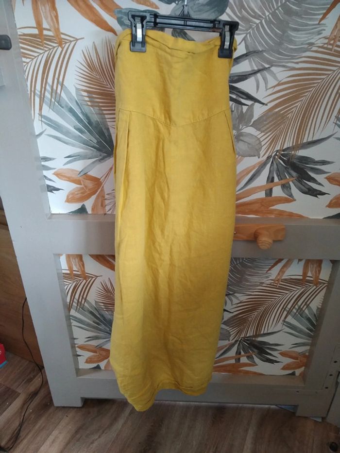 Jupe jaune vif - photo numéro 3