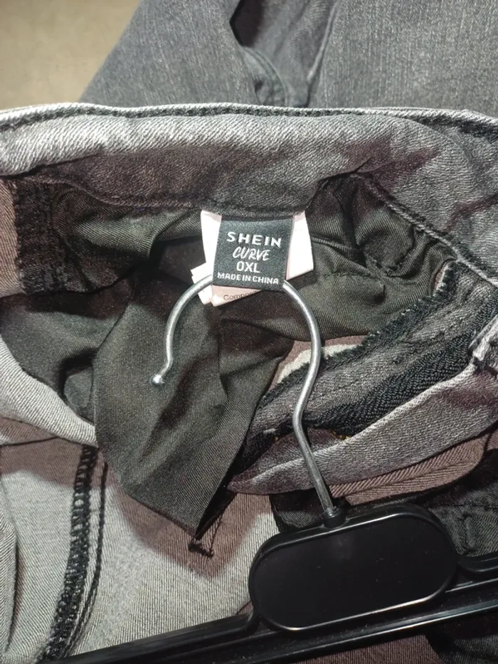 Jeans troués Shein - photo numéro 9