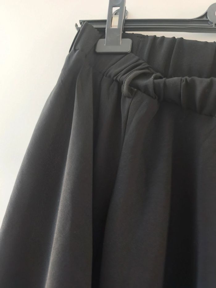 Jupe noir 42 - photo numéro 2