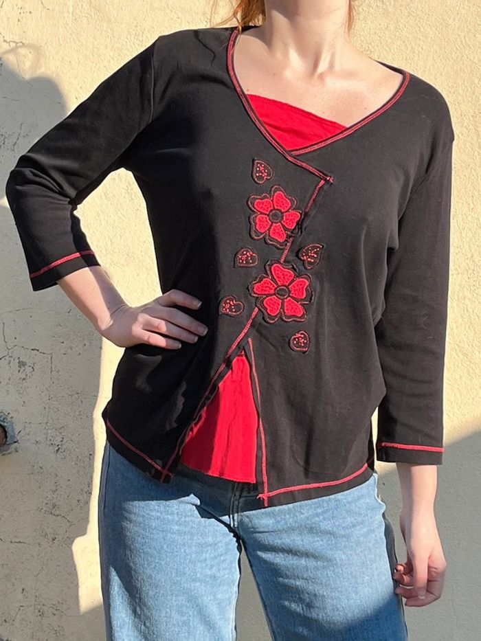 Haut manches 3/4 avec fleurs, 100% coton - rouge et noir - photo numéro 3