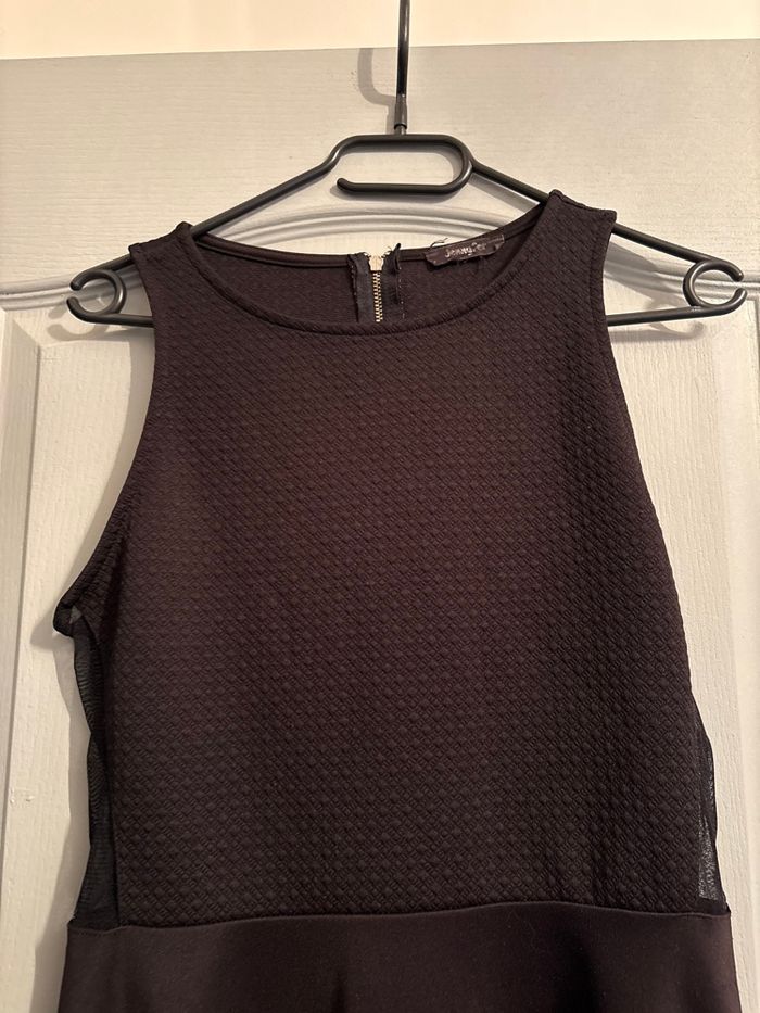 Robe Jennyfer - photo numéro 2