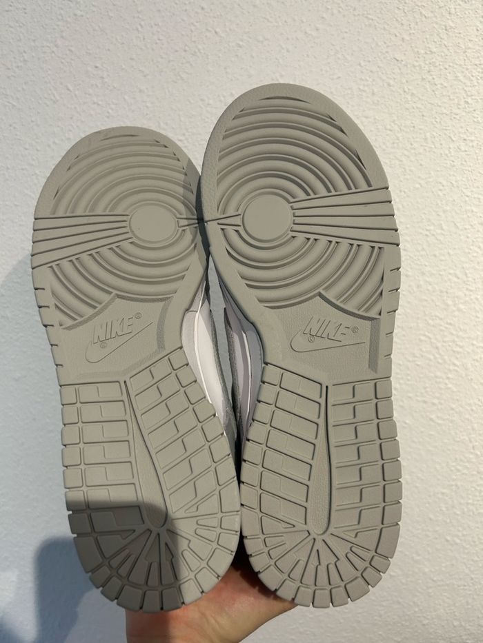 Nike Dunk low grey fog en taille 44 - photo numéro 5