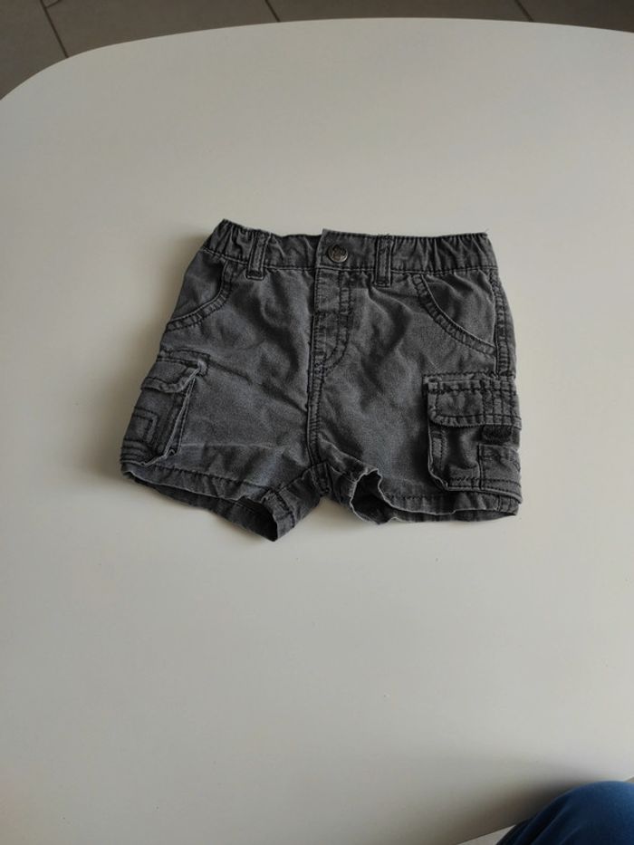 Short gris
